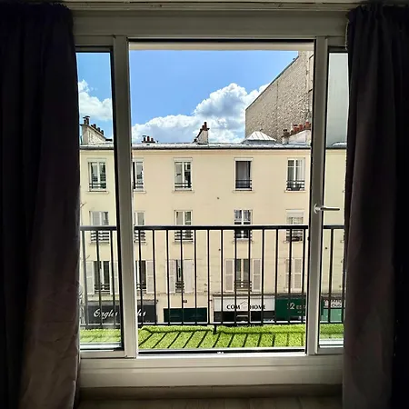 Like Arc De Triomphe, Champs élysées, Tour Eiffel *